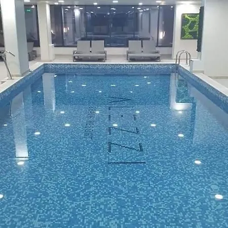 Deluxe Premium In Complex Si Piscina Interioara Navodari