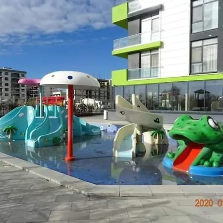 Deluxe Premium In Complex Si Piscina Interioara