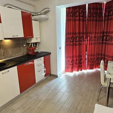 Deluxe Premium In Complex Si Piscina Interioara * Navodari