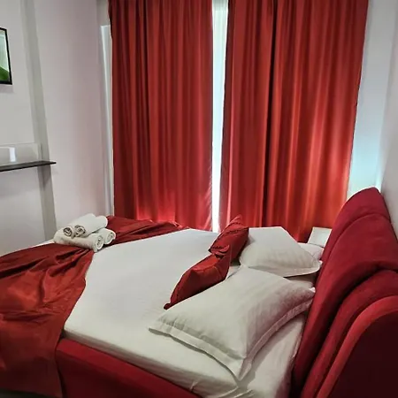 Deluxe Premium In Complex Si Piscina Interioara Năvodari